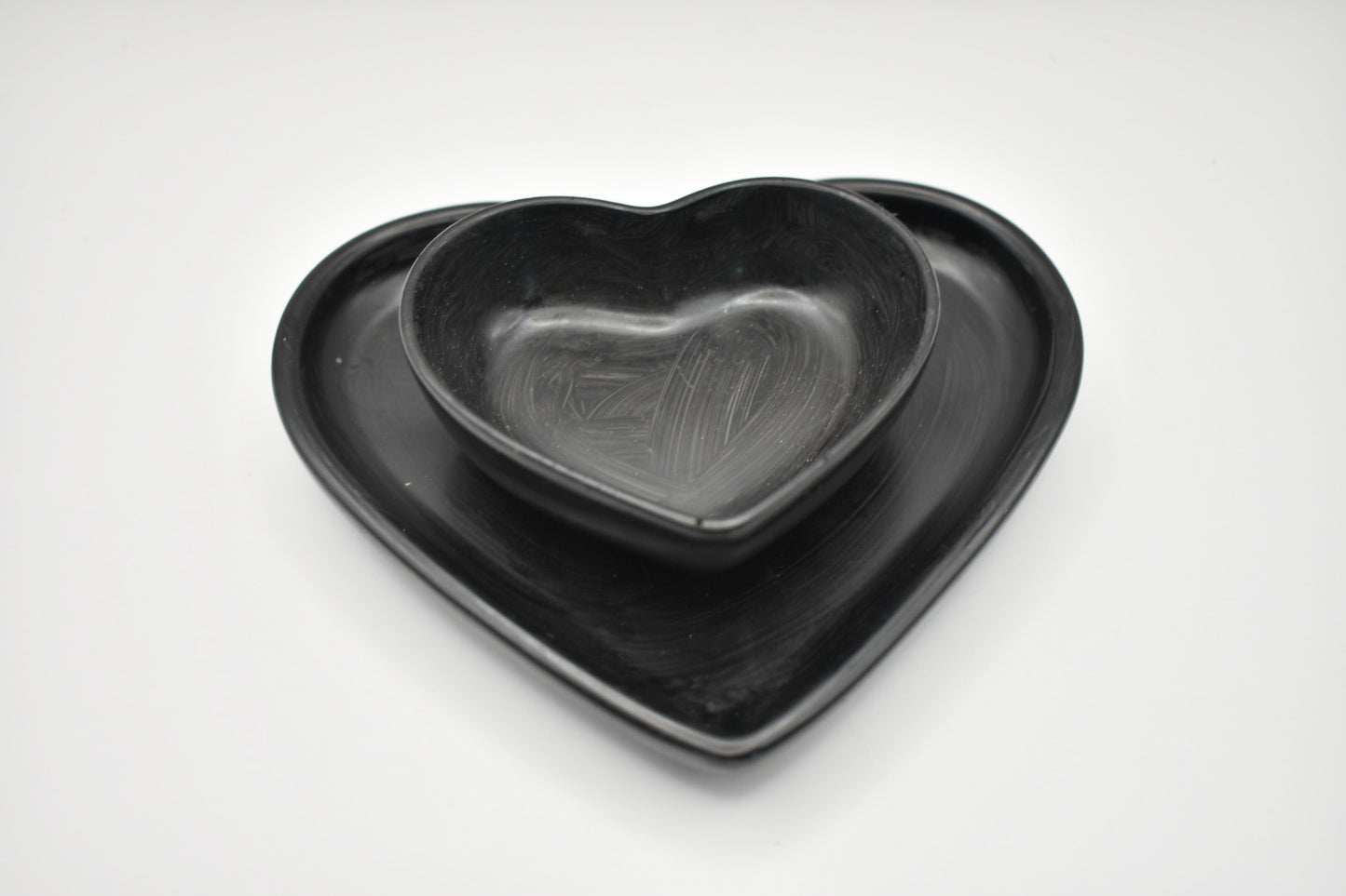 Set of 2 Heart-Shaped Bowls