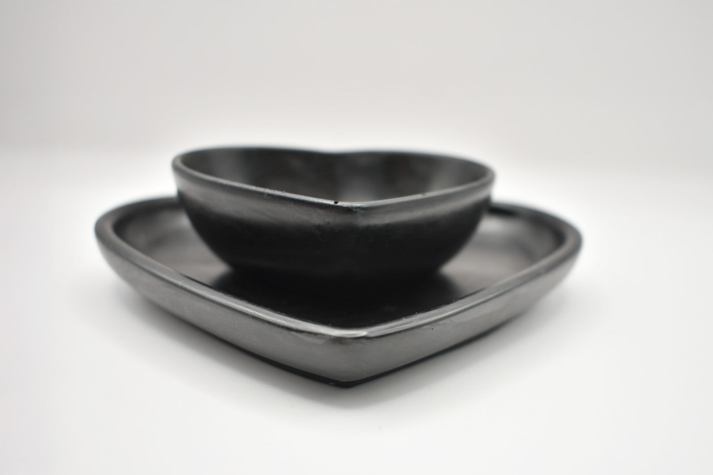 Set of 2 Heart-Shaped Bowls