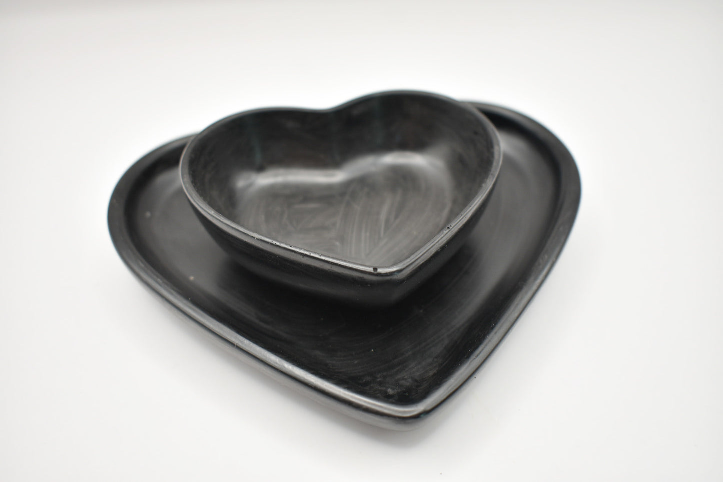 Set of 2 Heart-Shaped Bowls