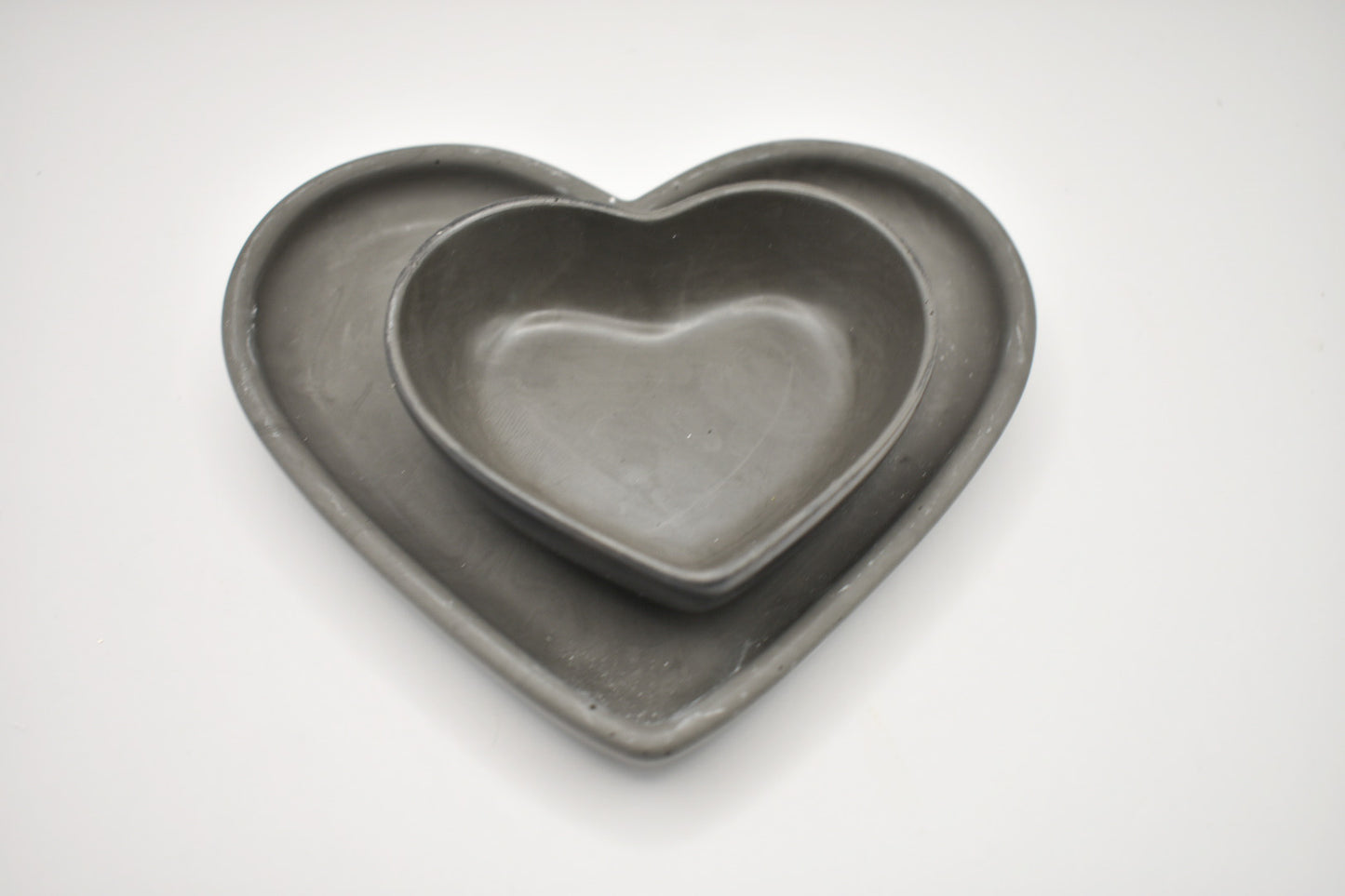 Set of 2 Heart-Shaped Bowls