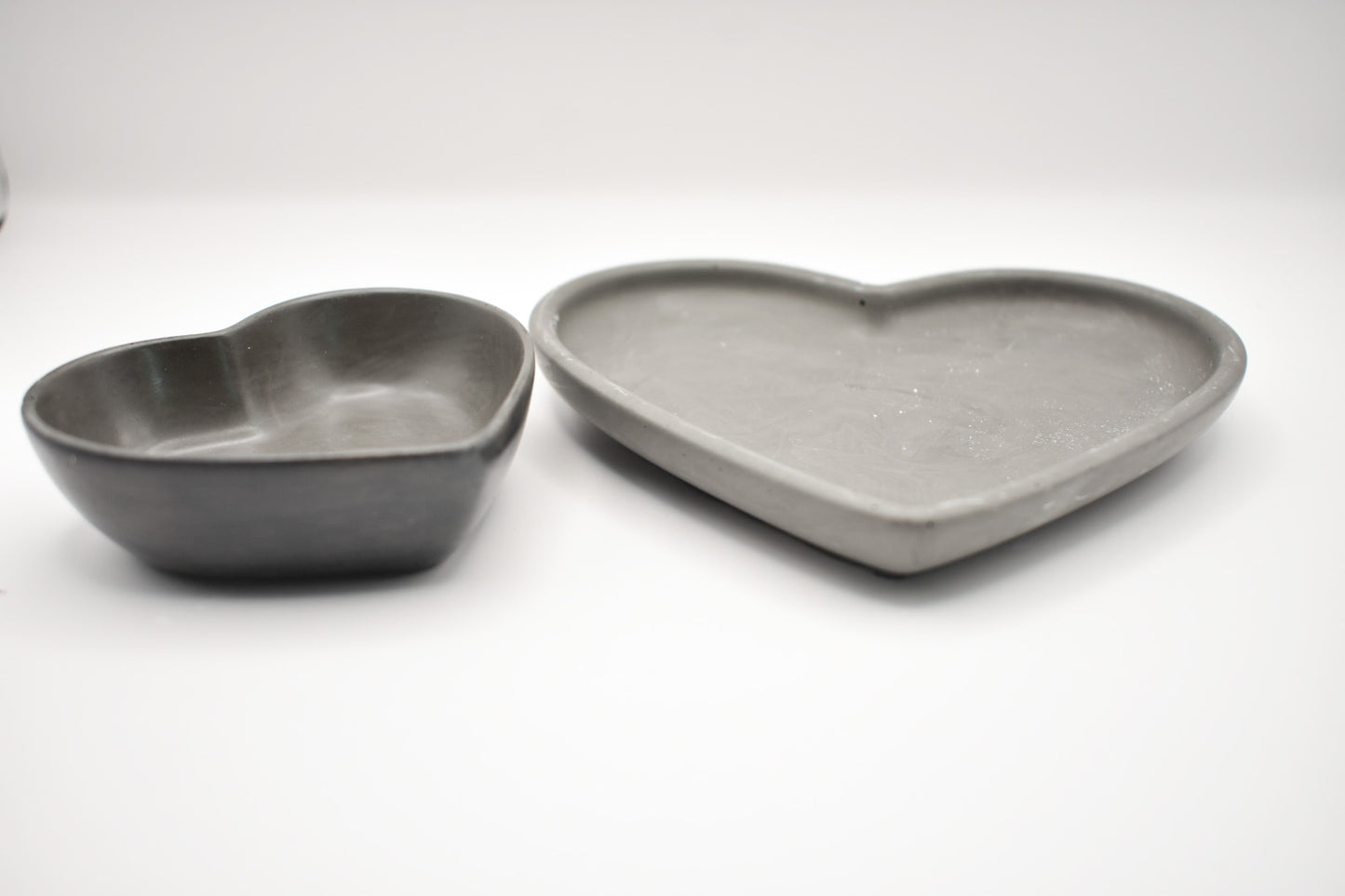 Set of 2 Heart-Shaped Bowls