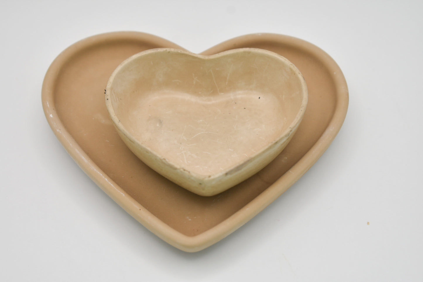 Set of 2 Heart-Shaped Bowls