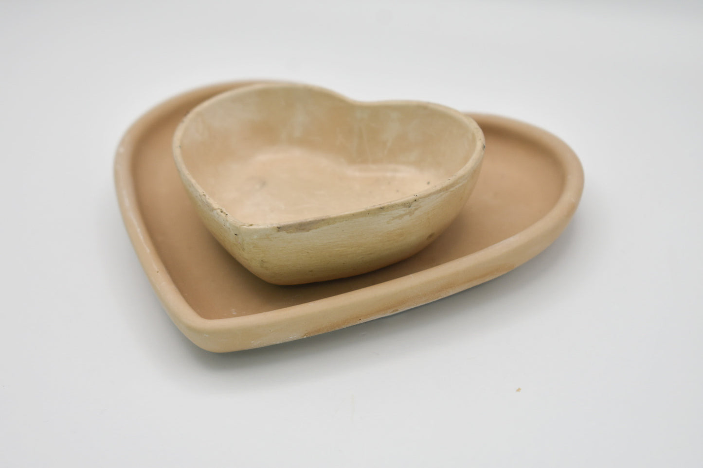 Set of 2 Heart-Shaped Bowls