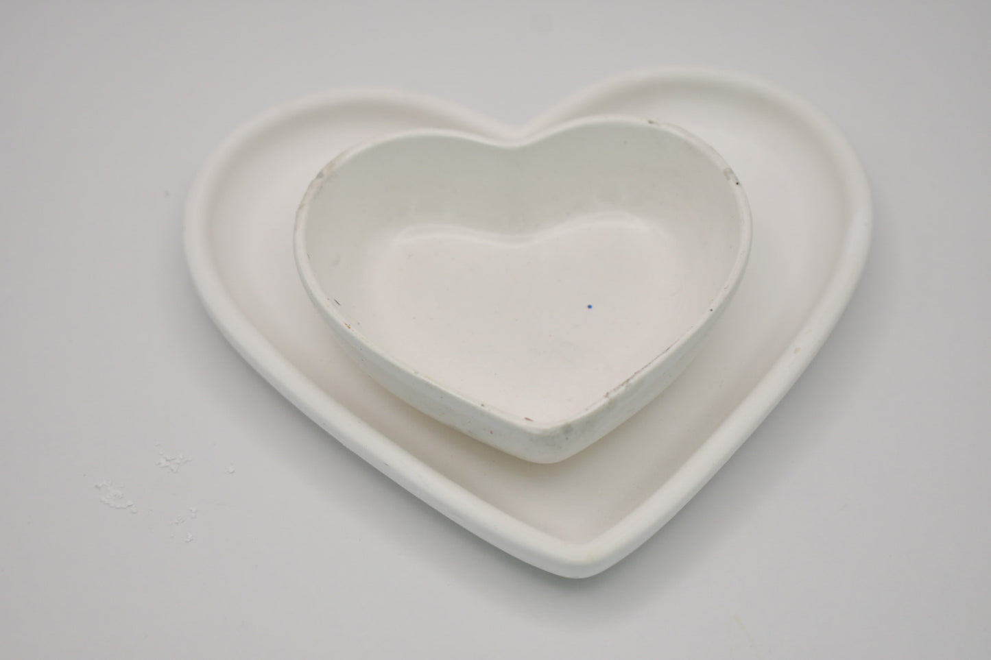 Set of 2 Heart-Shaped Bowls